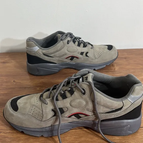 Propét Men's Stability Walker Sneaker size 13 New