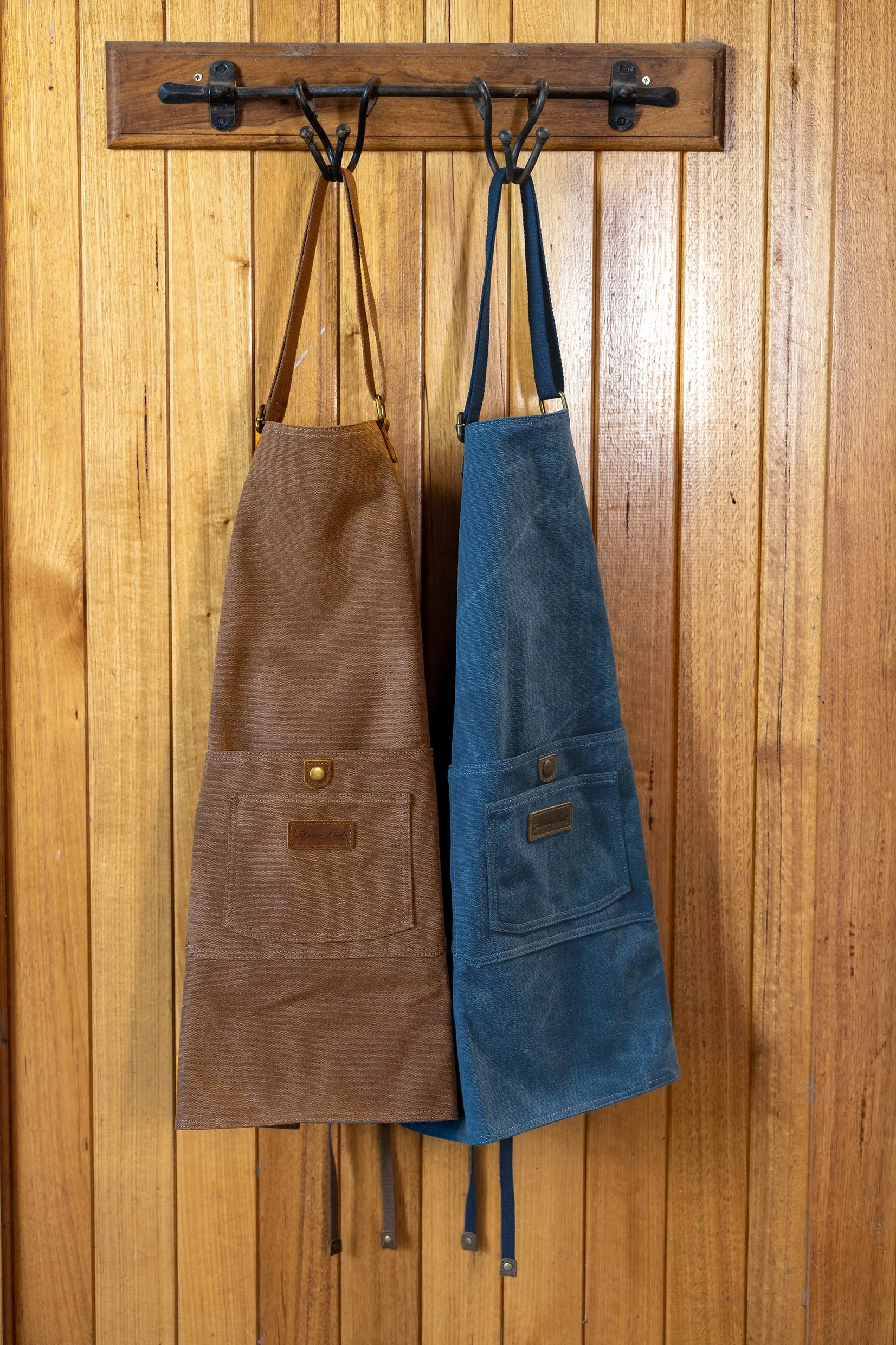 T3W1990APR Thomas Cook Canvas Apron Brown