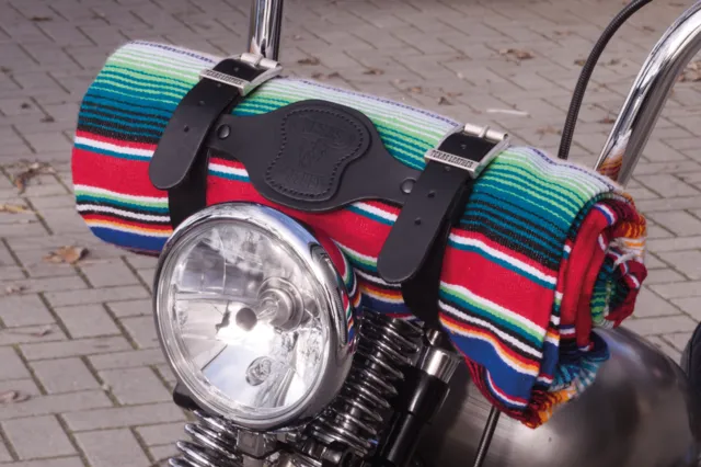 Texas Leather Meksikansk teppe med reimer. Sort/hvit