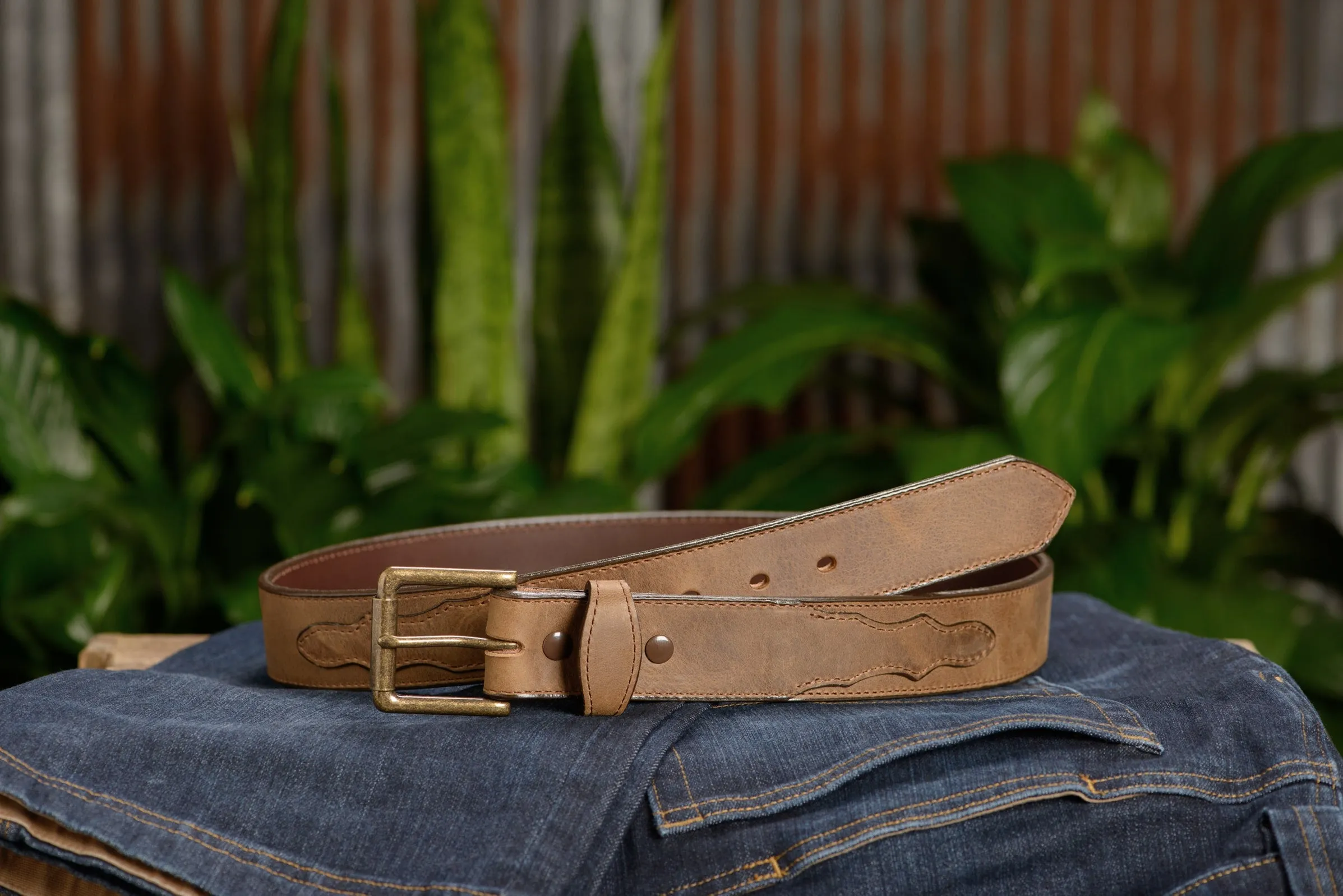 The Rockefeller: Rustic Tan Stitched Oil Tanned With Scalloped Ends 1.50"
