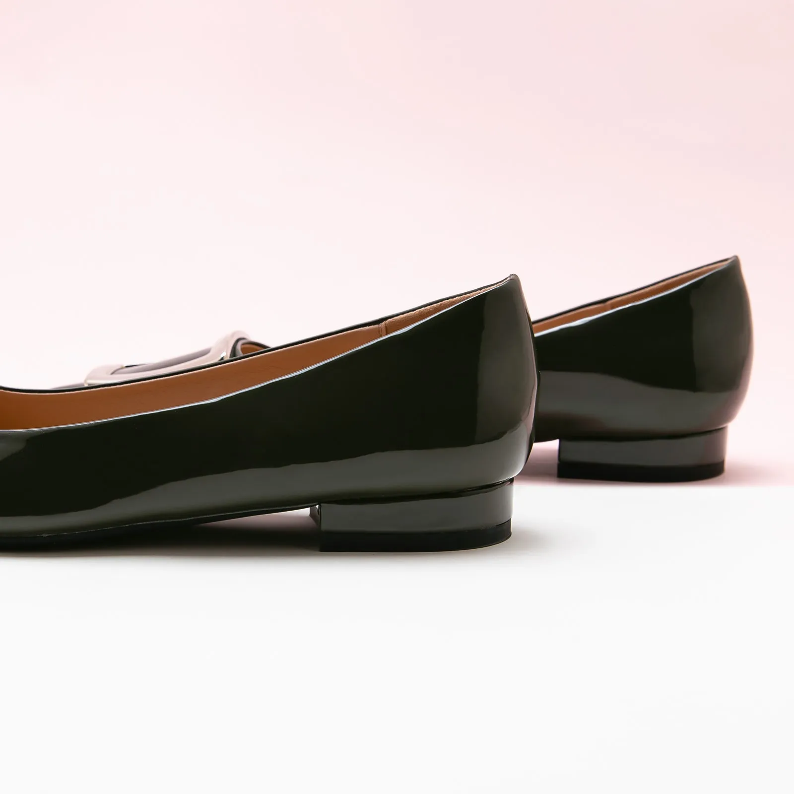 Trapezoidal Buckle Flats (Aida)
