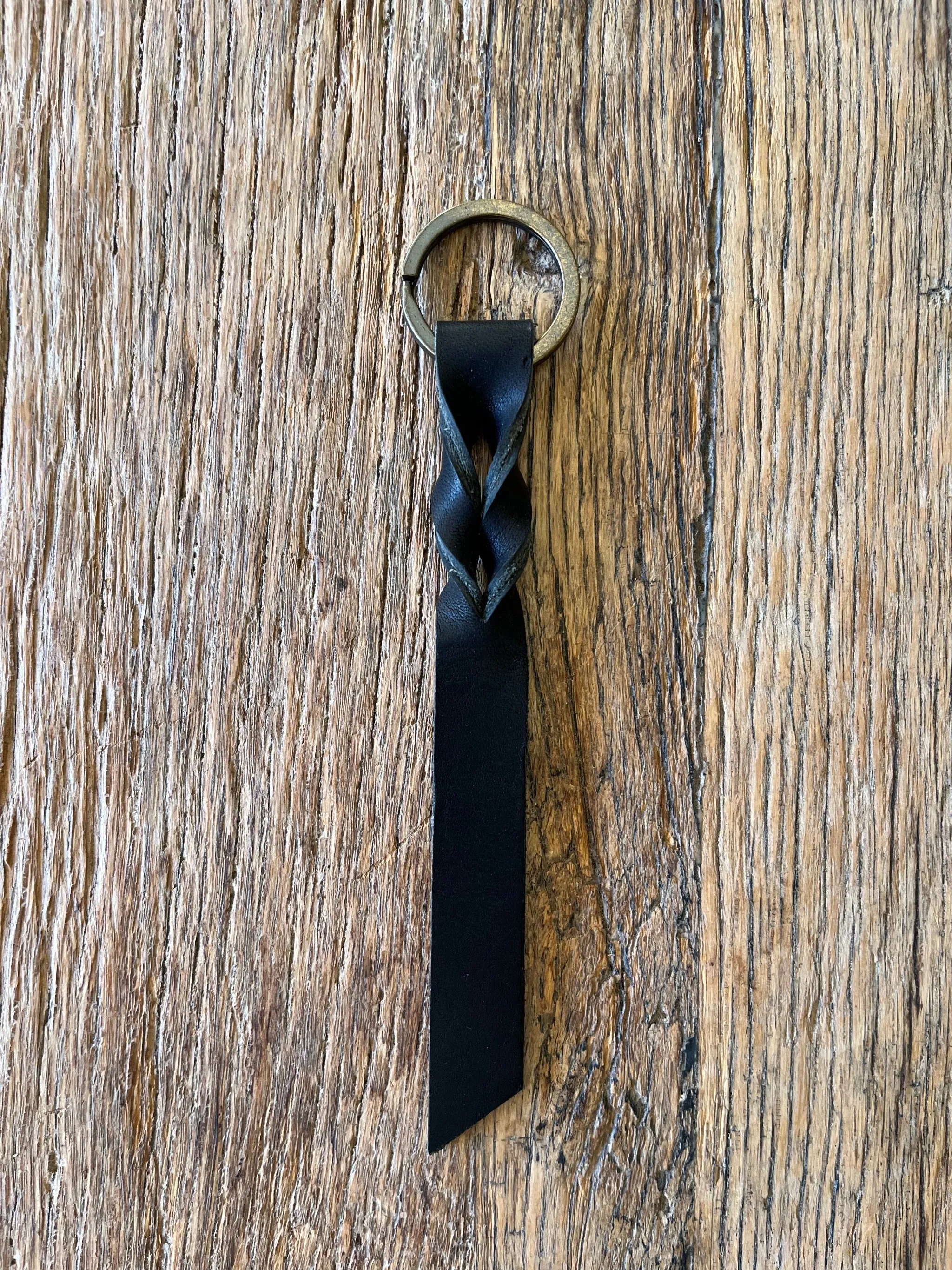 Twist detail keyfob