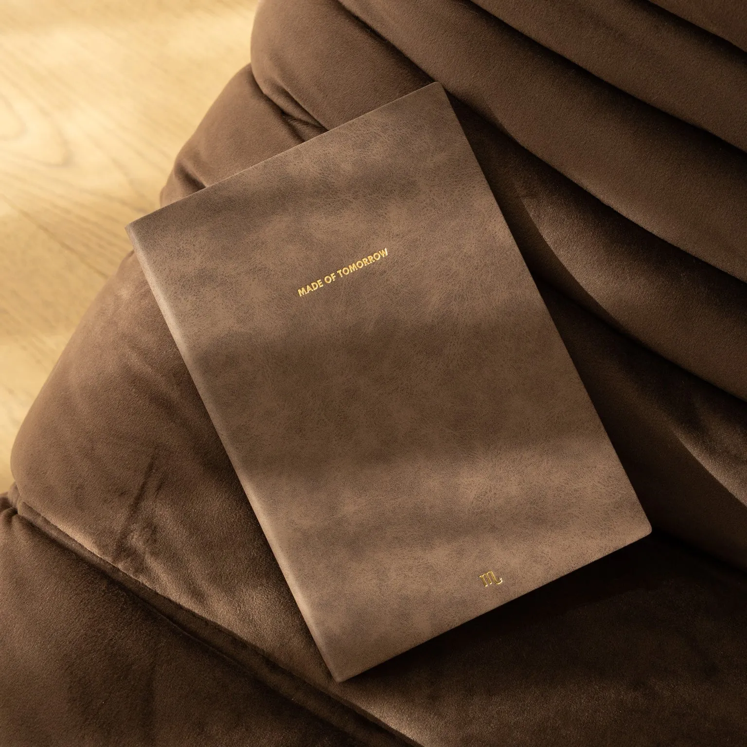 Visual Notebook | Walnut