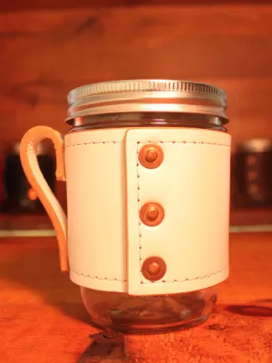 White Holdster Model 02: Rivet